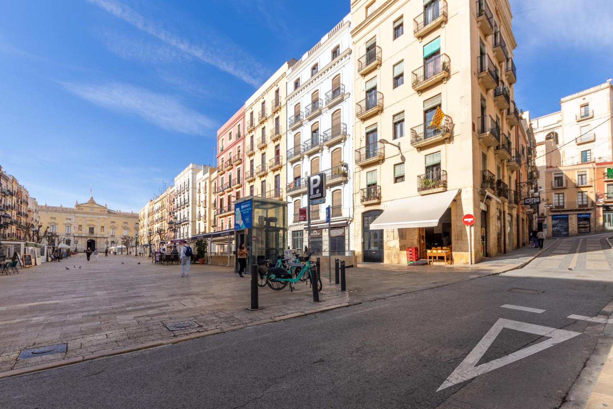 Appartamento Grooovy Duplex Amb Terrassa Tarragona Esterno foto